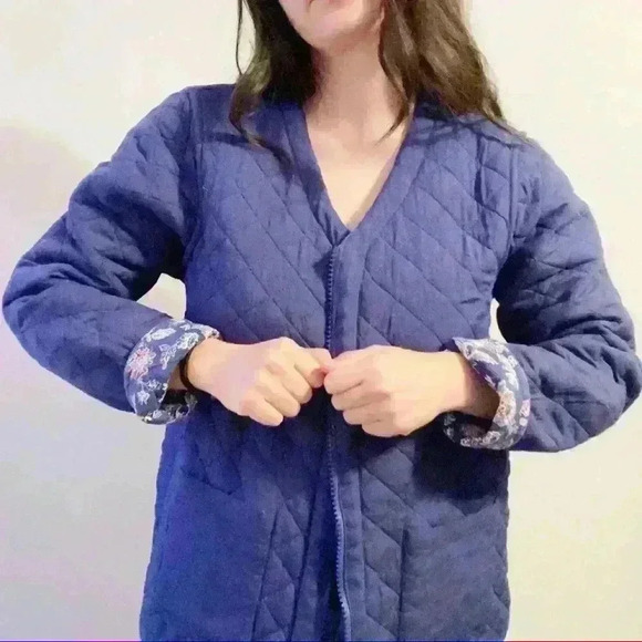 Reversible navy quilted floral jacket - Picture 6 of 7